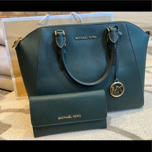NWT Michael Kors Green Saffiano Leather Satchel With Matching Tri-Fold Wallet.